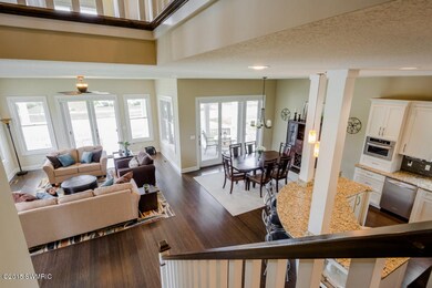 3 GREAT ROOM