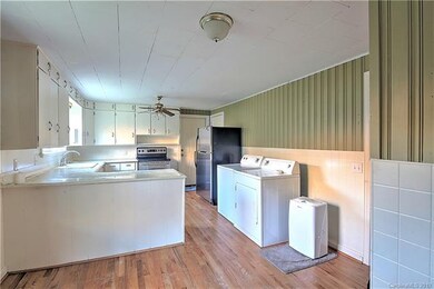 1331 Indian Creek Rd, Burnsville, NC 28714 - photo 7