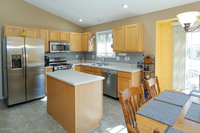 49711 Chase Way, Mattawan, MI 49071 - photo 4