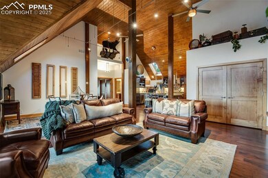Above the barn is a luxurious, 2-bedroom studio us