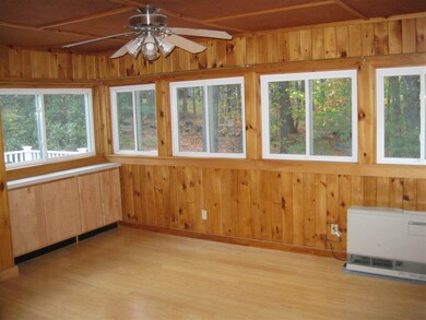 18 Yvonne St, Rochester, NH 03867 - photo 4