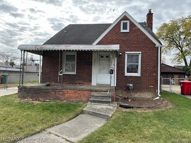 15852 Semrau Ave, Eastpointe, MI 48021 - photo 2