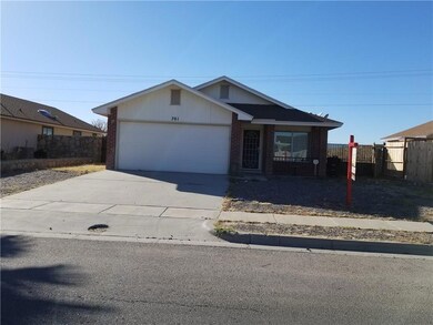 701 Desert Sage Dr, Horizon City, TX 79928 - photo 2