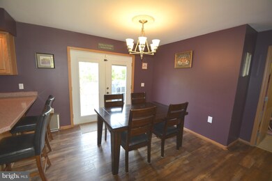 239 Chimney Dr, Bunker Hill, WV 25413 - photo 3