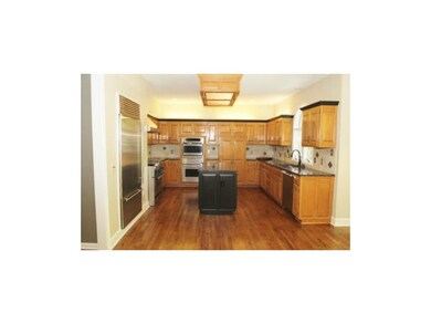 Subzero Thermador Fridge, Gas range w/ professiona
