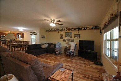 55 Chestnut Ln unit 40, Hendersonville, NC 28792 - photo 5