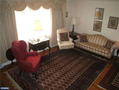 717 Jonathan Dr, King of Prussia, PA 19406 - photo 2