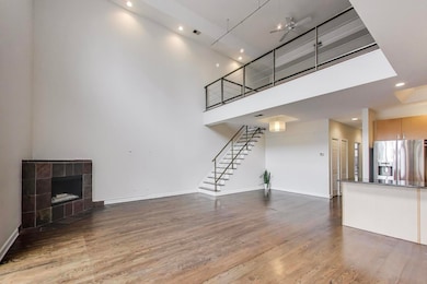 816 W Hubbard St unit 5, Chicago, IL 60642 - photo 3