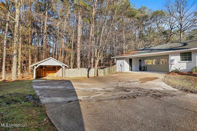 03-211 Redbud Trail