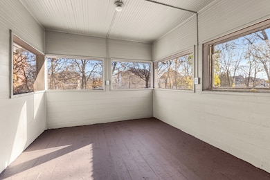 915 N Winnebago St unit 17, Rockford, IL 61103 - photo 6