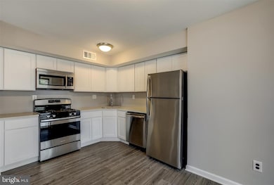 1105 Berwyck Ct, Sicklerville, NJ 08081 - photo 2