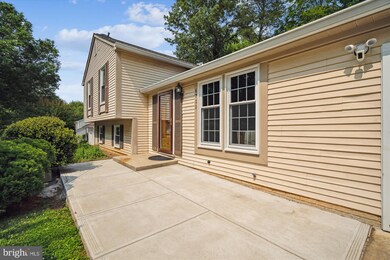 6711 Woodstream Dr, Lanham, MD 20706 - photo 4