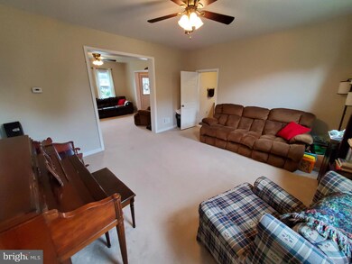 126 S Broad St, Myerstown, PA 17067 - photo 7