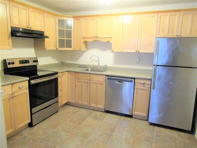 555 Calef Rd unit 8, Manchester, NH 03103 - photo 6