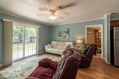 Family room 1.2