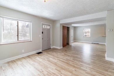 6414 Red Bank Rd, Cincinnati, OH 45213 - photo 3