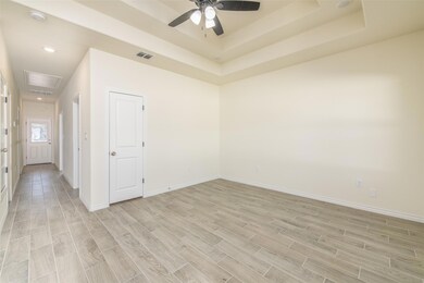 1307 Phoenix Ct, Granbury, TX 76048 - photo 4