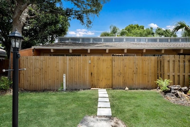 500 N Jefferson Ave unit 1, Sarasota, FL 34237 - photo 2