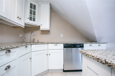 20 Everett St unit 3, Newport, RI 02840 - photo 6