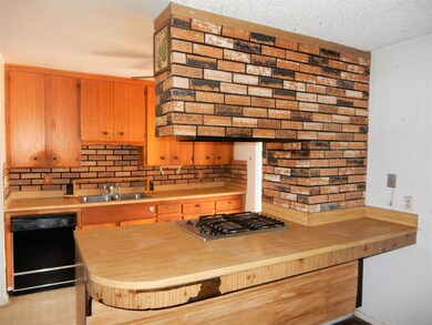 023-351632 - Kitchen 1