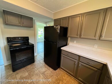 3416 Burchfield Dr, Lansing, MI 48910 - photo 7