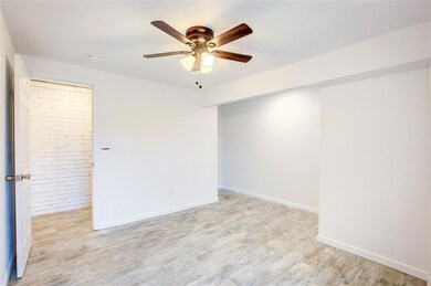 1007 N Clay St unit 2, Ennis, TX 75119 - photo 4