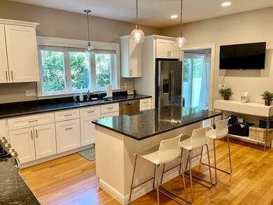 33 Pleasant St unit 33, Wellesley, MA 02482 - photo 3