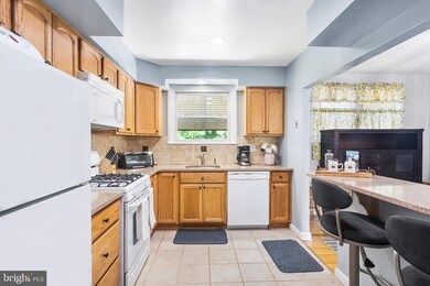 2862 Tremont St, Philadelphia, PA 19136 - photo 6