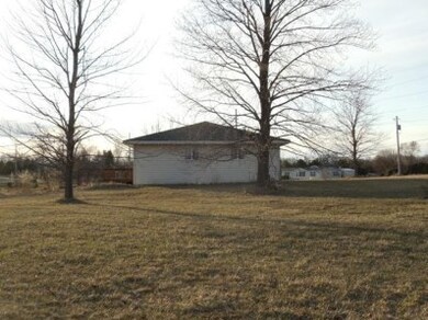 2444 E 150 N, La Porte, IN 46350 - photo 3