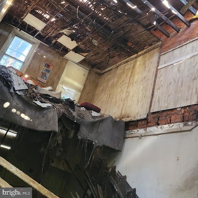 426 Highland Ave, Chester, PA 19013 - photo 4