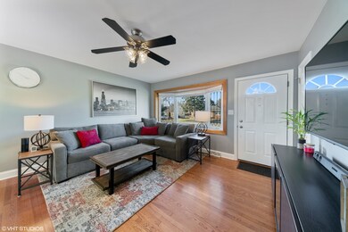 679 N Howard Ave, Elmhurst, IL 60126 - photo 7