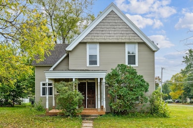 102 N 4th St, River Falls, WI 54022 - photo 4