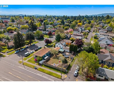 2104 N Rosa Parks Way, Portland, OR 97217 - photo 4