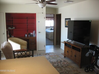 5402 Flying Circle Family Room