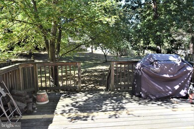 14002 Chestnut Ct, Laurel, MD 20707 - photo 4