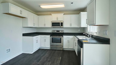 Rachel_E_Kitchen3