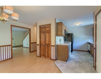 81 Pennacook Dr, Leominster, MA 01453 - photo 4