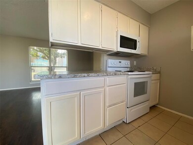 8022 Cambridge Cir unit A, White Settlement, TX 76108 - photo 7