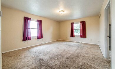 1501 N Sangamon St, Lincoln, IL 62656 - photo 5