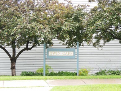 39 Twin Oaks Terrace, South Burlington, VT 05403 - photo 3