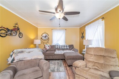 201 Myrtle St, Jeffersonville, IN 47130 - photo 5