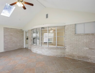 16918 Paint Rock Rd, Friendswood, TX 77546 - photo 3