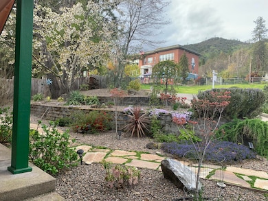 860 5th Ave, Central Point, OR 97502 - photo 6