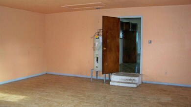 512 W Hutchinson St, Beeville, TX 78102 - photo 4