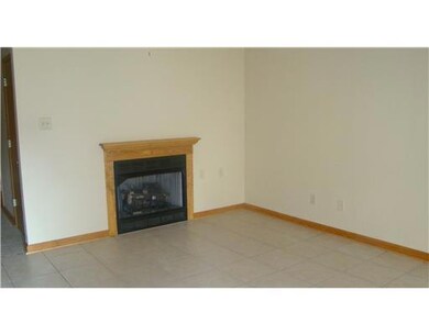 333 Edgewood Dr unit B, Pineville, LA 71360 - photo 4