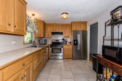 12 Old Main St, Carver, MA 02330 - photo 4