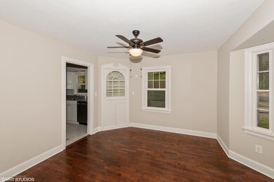 711 Sparrow Ave, Lansing, MI 48910 - photo 7