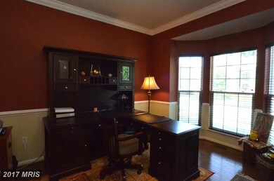 4874 Royal Coachman Dr, Elkridge, MD 21075 - photo 3