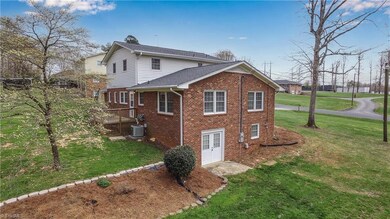 369 Kimberly Dr, Asheboro, NC 27205 - photo 6