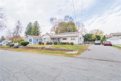 9 Farnum Ave, North Providence, RI 02911 - photo 2